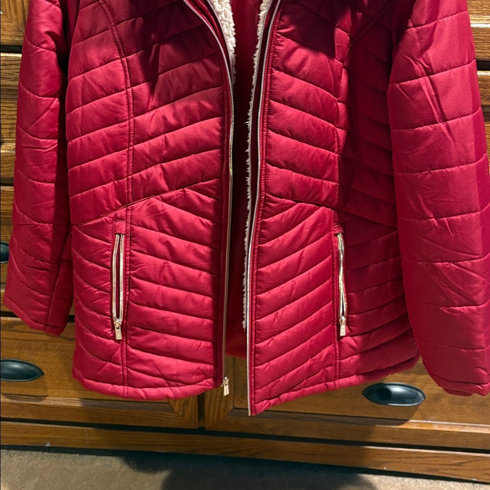 Susan Graver Red Quilted Puffer Jacket with Faux Fur Collar - Picture 6 of 9